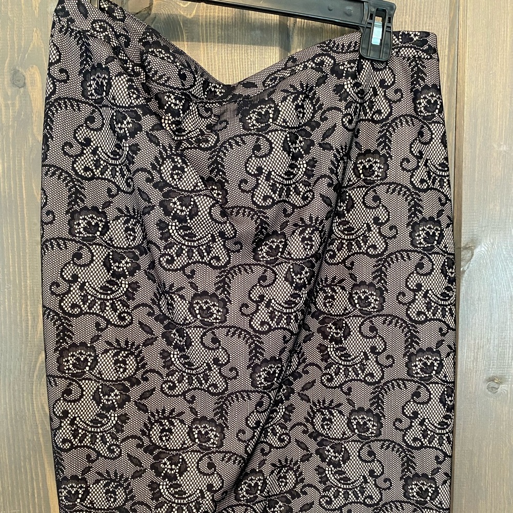 Express lace pencil skirt